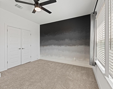 1105 Lickety Ln - Photo Thumbnail 26