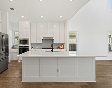 1105 Lickety Ln - Photo Thumbnail 7