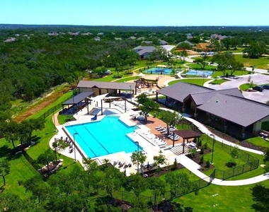 1105 Lickety Ln - Photo Thumbnail 32