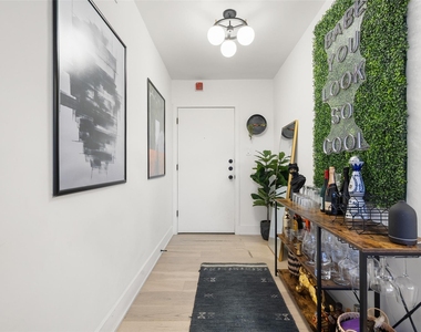1212 Guadalupe St - Photo Thumbnail 2
