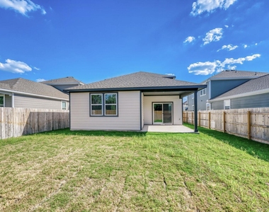 3208 Canyon River Ln - Photo Thumbnail 15