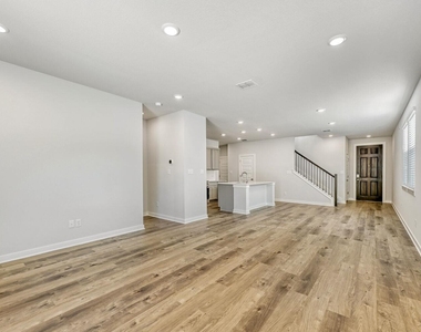 3208 Canyon River Ln - Photo Thumbnail 6