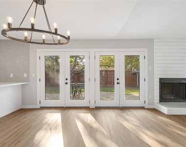 7505 Burly Oak Cir - Photo Thumbnail 8
