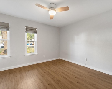 7505 Burly Oak Cir - Photo Thumbnail 16