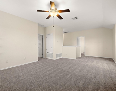 713 Carillion Dr - Photo Thumbnail 12