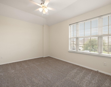 713 Carillion Dr - Photo Thumbnail 20