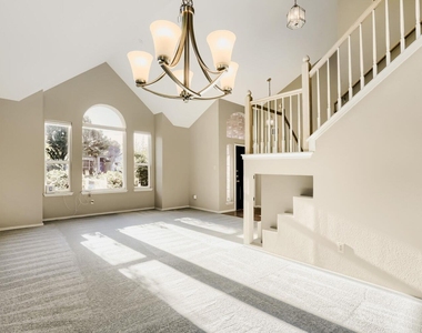 17204 Village Glen Rd - Photo Thumbnail 4