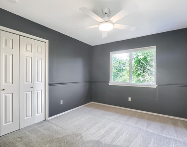 17204 Village Glen Rd - Photo Thumbnail 16