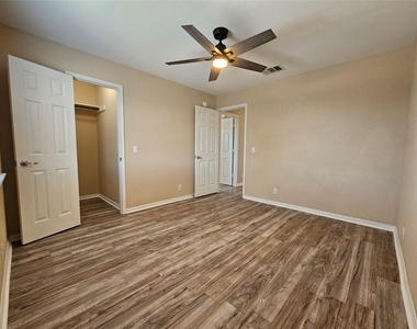 19001 Leigh Ln - Photo Thumbnail 32