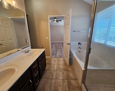 19001 Leigh Ln - Photo Thumbnail 20
