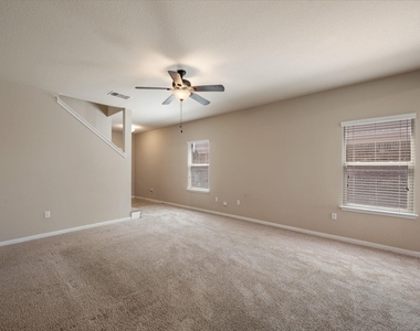 231 Northern Flicker St - Photo Thumbnail 6