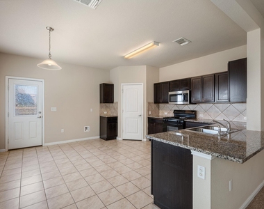 231 Northern Flicker St - Photo Thumbnail 8