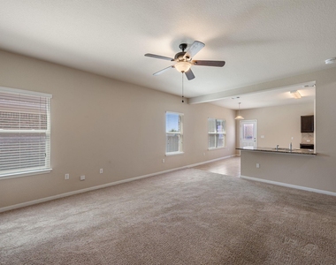 231 Northern Flicker St - Photo Thumbnail 7