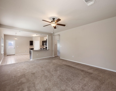 231 Northern Flicker St - Photo Thumbnail 4