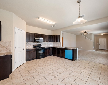 231 Northern Flicker St - Photo Thumbnail 13