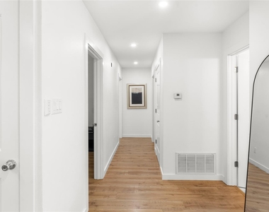 1211 Sahara Ave - Photo Thumbnail 18