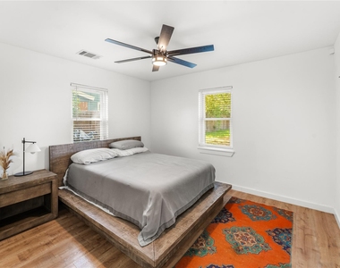 1211 Sahara Ave - Photo Thumbnail 19