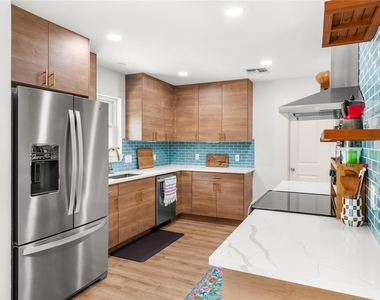 1211 Sahara Ave - Photo Thumbnail 15
