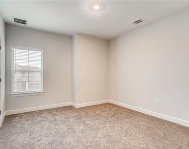 7112 Poulain Dr - Photo Thumbnail 18