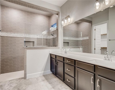7112 Poulain Dr - Photo Thumbnail 14