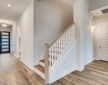 7112 Poulain Dr - Photo Thumbnail 2