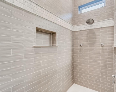 7112 Poulain Dr - Photo Thumbnail 15