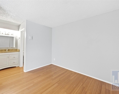 1111 W 10th St - Photo Thumbnail 14