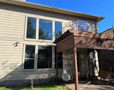 3200 Peruga Ln - Photo Thumbnail 12