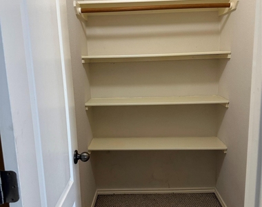 3200 Peruga Ln - Photo Thumbnail 10