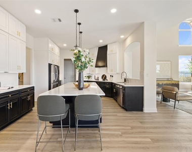 2702 Lakehurst Rd - Photo Thumbnail 10