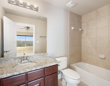 2702 Lakehurst Rd - Photo Thumbnail 33