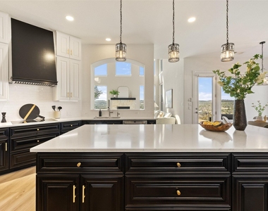 2702 Lakehurst Rd - Photo Thumbnail 7