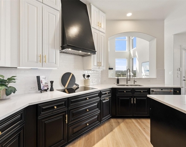 2702 Lakehurst Rd - Photo Thumbnail 6