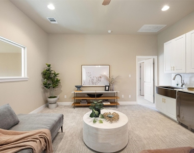 2702 Lakehurst Rd - Photo Thumbnail 28