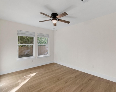 10808 Ridgeway St - Photo Thumbnail 14