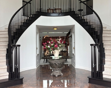 404 Aria Dr - Photo Thumbnail 2