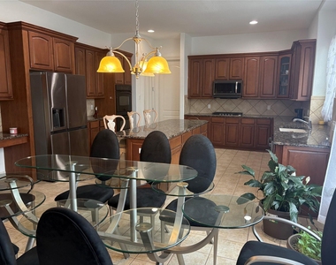 404 Aria Dr - Photo Thumbnail 6