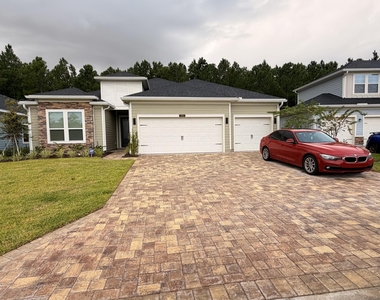 282 Higgins Loop - Photo Thumbnail 2