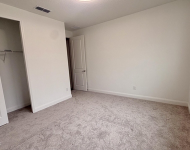 282 Higgins Loop - Photo Thumbnail 15