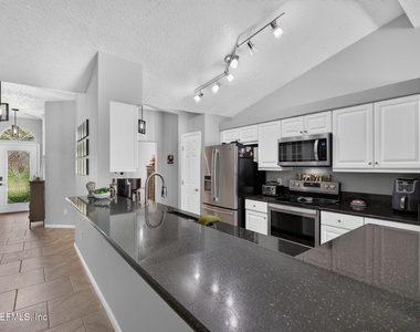1419 Dahoon Way - Photo Thumbnail 10