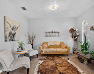 1419 Dahoon Way - Photo Thumbnail 5