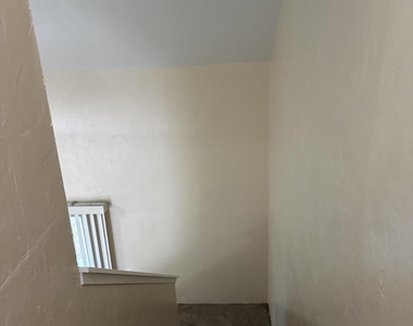 1225 Songbird Lane - Photo Thumbnail 8