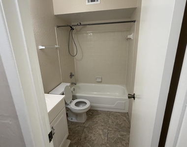 1225 Songbird Lane - Photo Thumbnail 12