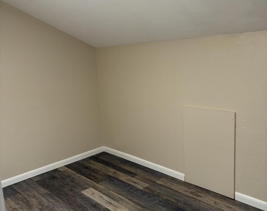 1225 Songbird Lane - Photo Thumbnail 4