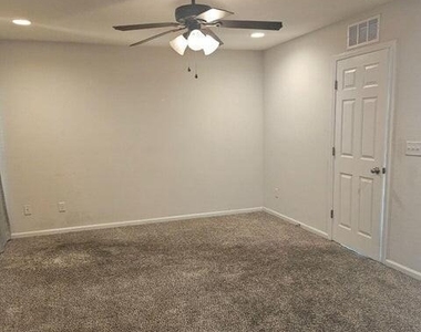 1002 Ingleside Avenue - Photo Thumbnail 5
