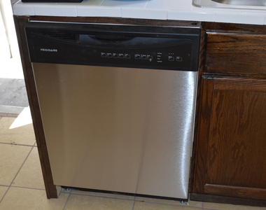 803 Acosta Street - Photo Thumbnail 7