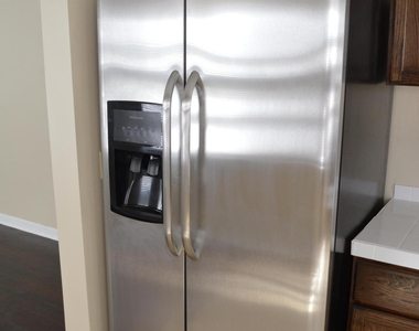 803 Acosta Street - Photo Thumbnail 6