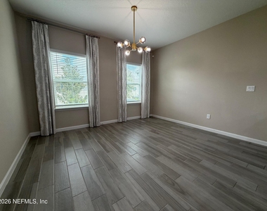 2219 Major Oak Street - Photo Thumbnail 4