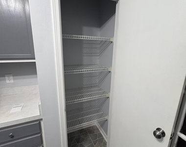 12948 Gillespie Avenue - Photo Thumbnail 7