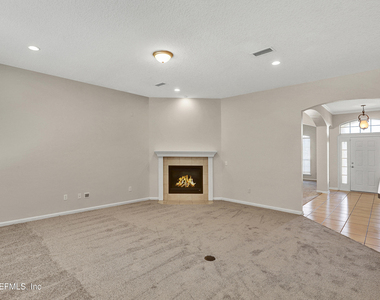 14422 Christen Drive S - Photo Thumbnail 4